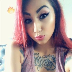 Meet your Posher, Monique